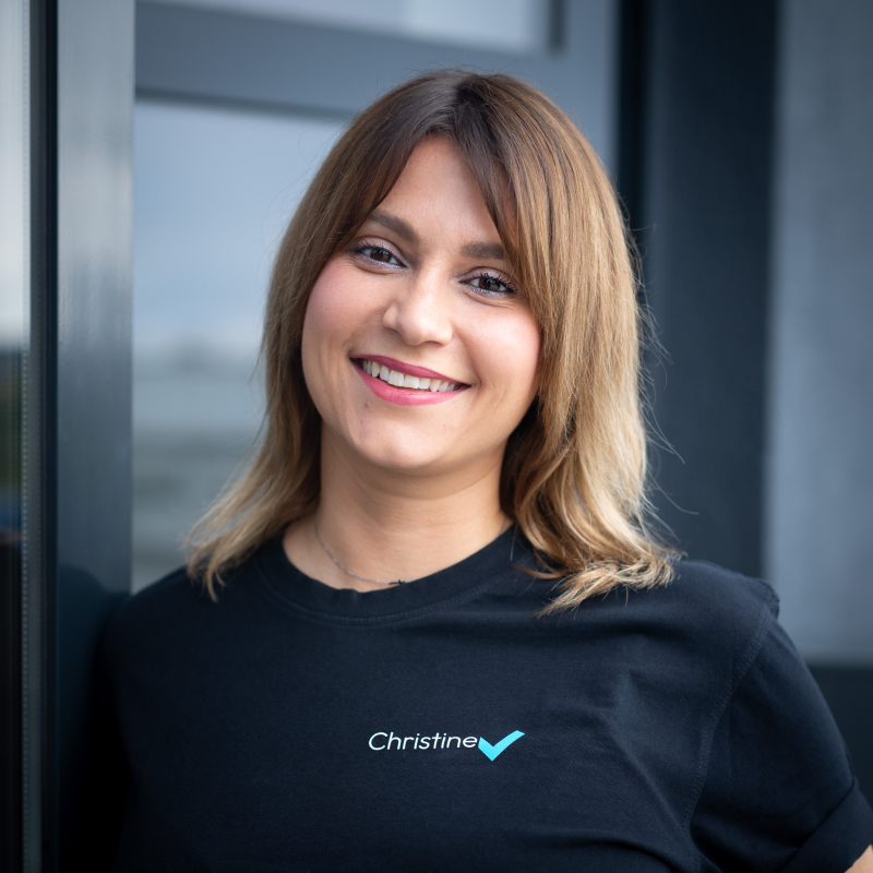 Christine Giesswein ist Marketing Managerin bei OK solutions